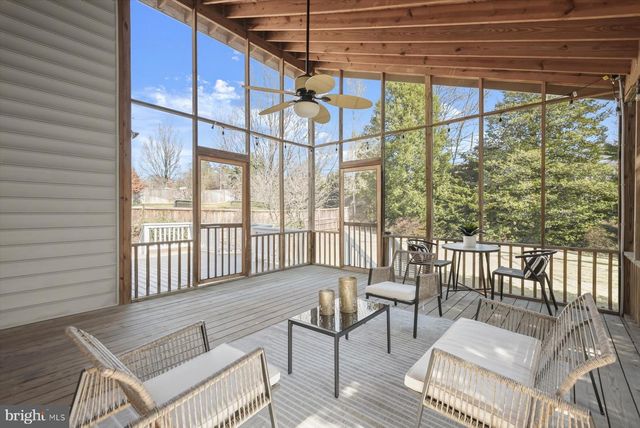 2429 N POTOMAC ST, Arlington, VA 22207