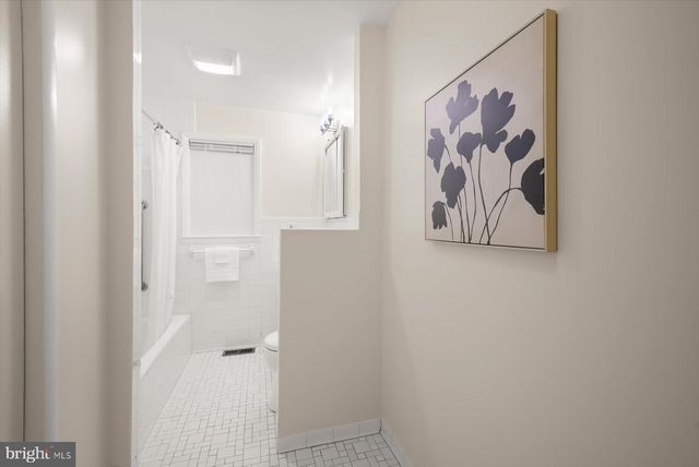 2429 N POTOMAC ST, Arlington, VA 22207