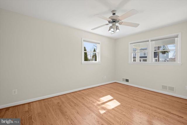 2429 N POTOMAC ST, Arlington, VA 22207