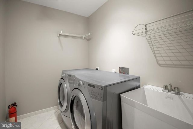 2429 N POTOMAC ST, Arlington, VA 22207