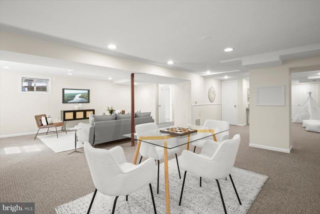 2429 N POTOMAC ST, Arlington, VA 22207