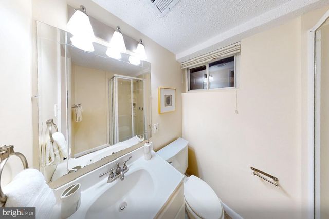 2429 N POTOMAC ST, Arlington, VA 22207