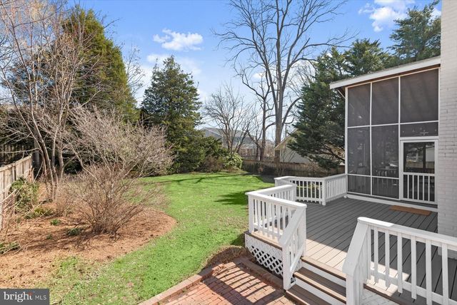 2429 N POTOMAC ST, Arlington, VA 22207