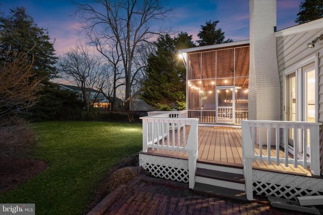 2429 N POTOMAC ST, Arlington, VA 22207