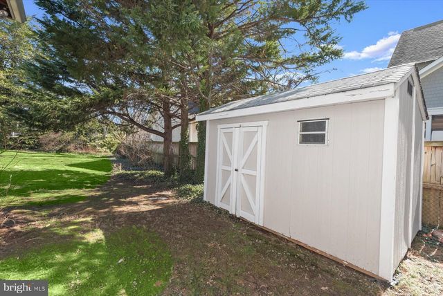 2429 N POTOMAC ST, Arlington, VA 22207