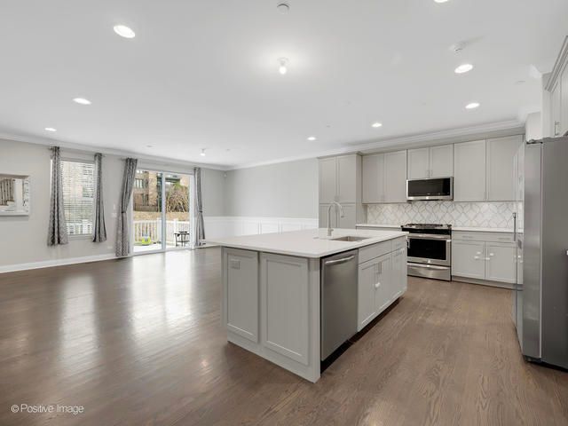 3728 Provenance Way, Northbrook, IL 60062
