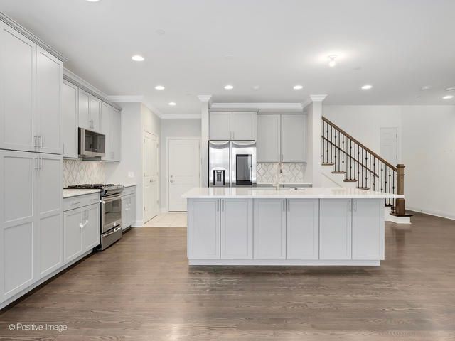 3728 Provenance Way, Northbrook, IL 60062