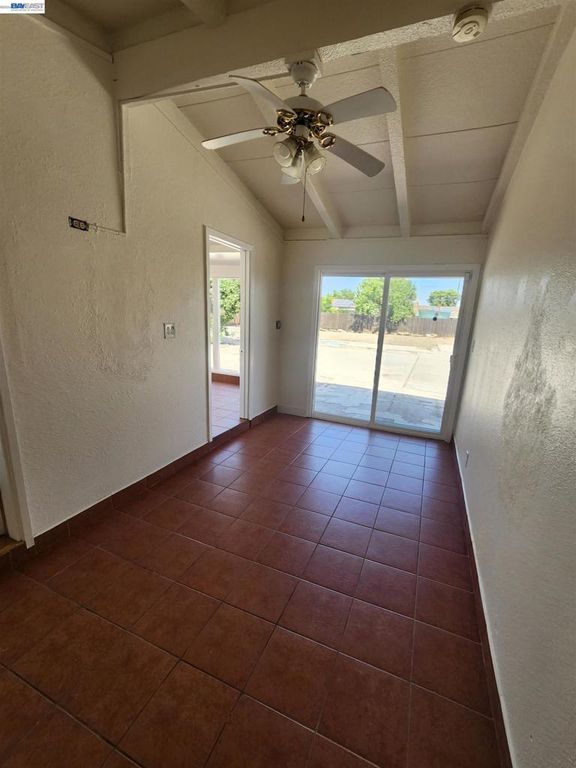 Image 28 of property listing at 1238 Maryland Ave, Los Banos, CA 93635