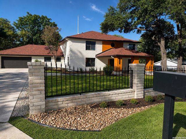 3919 MIDVALE DR, San Antonio, TX 78229