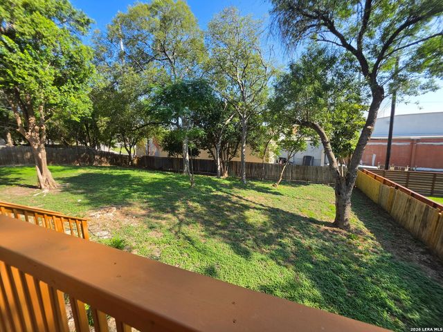 3919 MIDVALE DR, San Antonio, TX 78229
