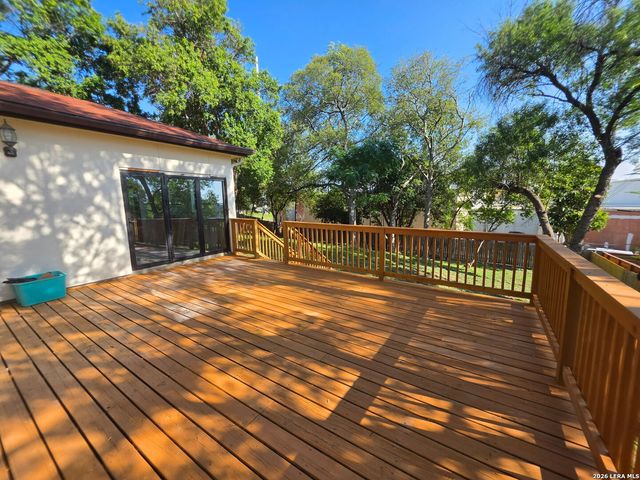 3919 MIDVALE DR, San Antonio, TX 78229