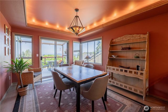 9297 44th Avenue SW, Seattle, WA 98136
