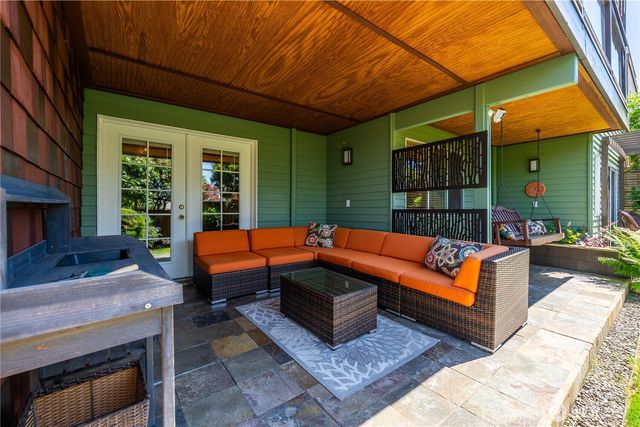 9297 44th Avenue SW, Seattle, WA 98136