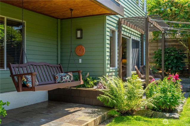 9297 44th Avenue SW, Seattle, WA 98136