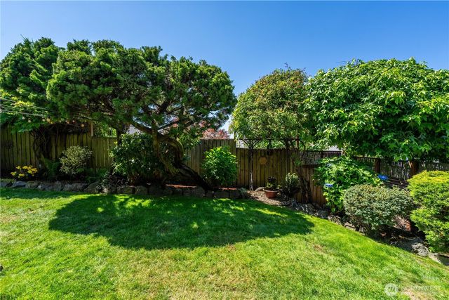 9297 44th Avenue SW, Seattle, WA 98136