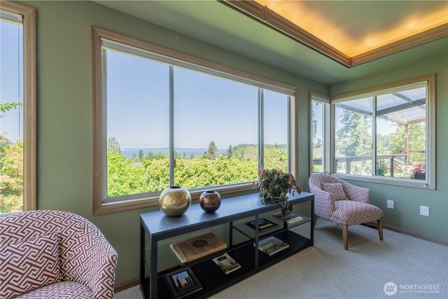 9297 44th Avenue SW, Seattle, WA 98136
