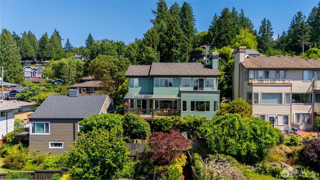 9297 44th Avenue SW, Seattle, WA 98136