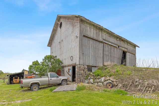 4522 Nickleplate Road, Ionia, MI 48846