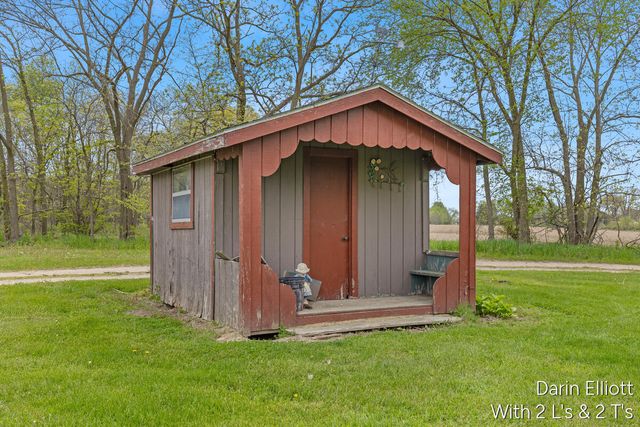 4522 Nickleplate Road, Ionia, MI 48846