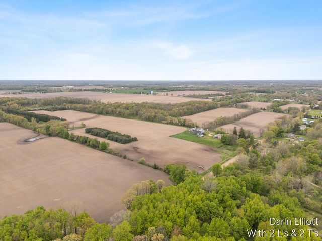 4522 Nickleplate Road, Ionia, MI 48846
