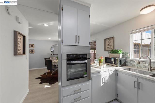 5447 Farina Ln, Fremont, CA 94538