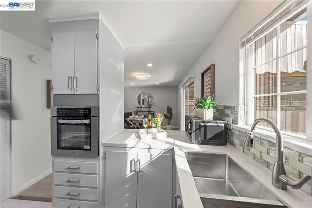 5447 Farina Ln, Fremont, CA 94538