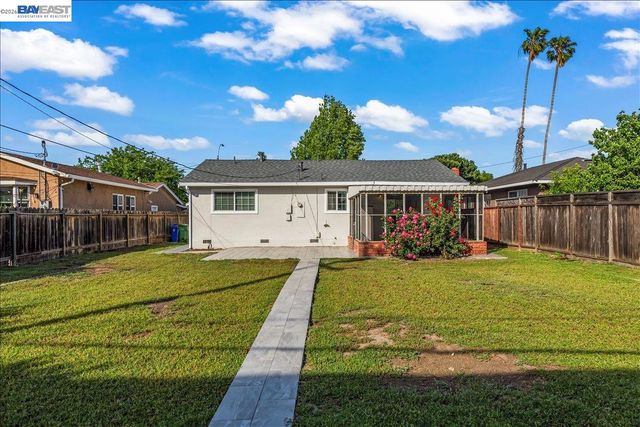 5447 Farina Ln, Fremont, CA 94538