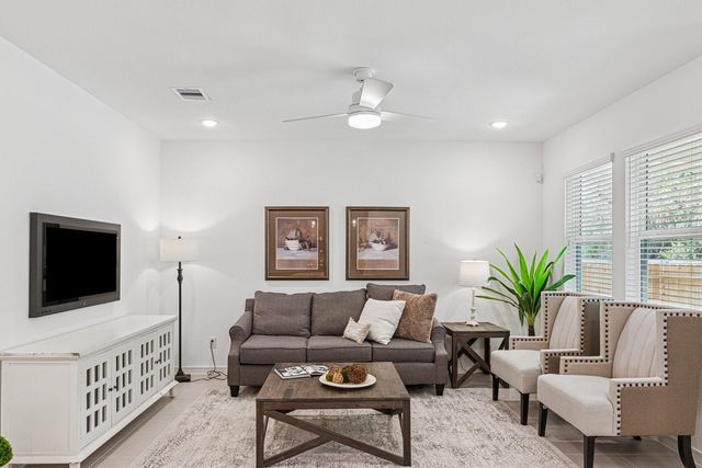 510 Monarch Trail, Huntsville, TX 77340