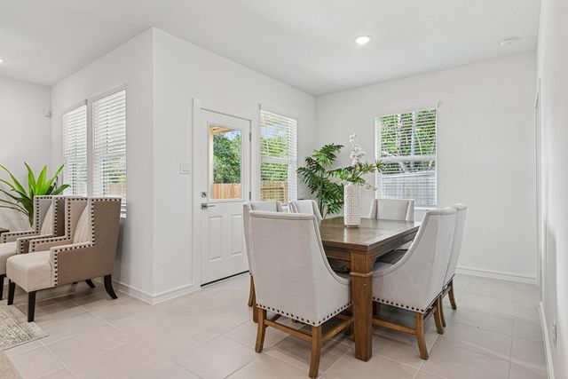 510 Monarch Trail, Huntsville, TX 77340