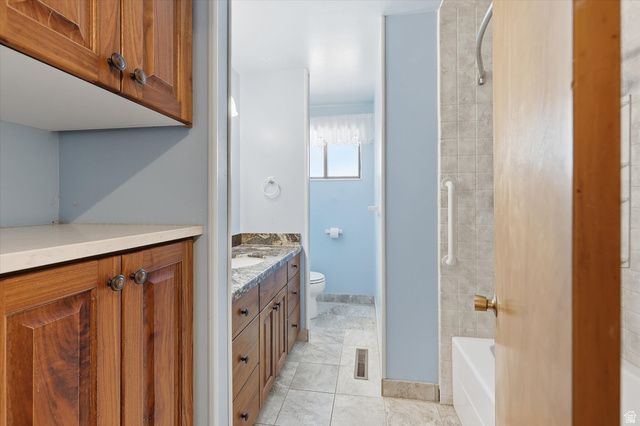555 W 300 N, Clearfield, UT 84015