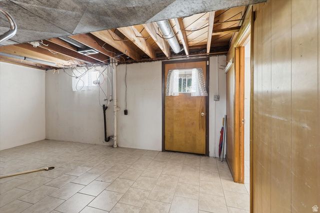 555 W 300 N, Clearfield, UT 84015