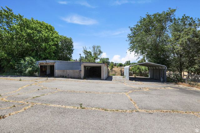 555 W 300 N, Clearfield, UT 84015