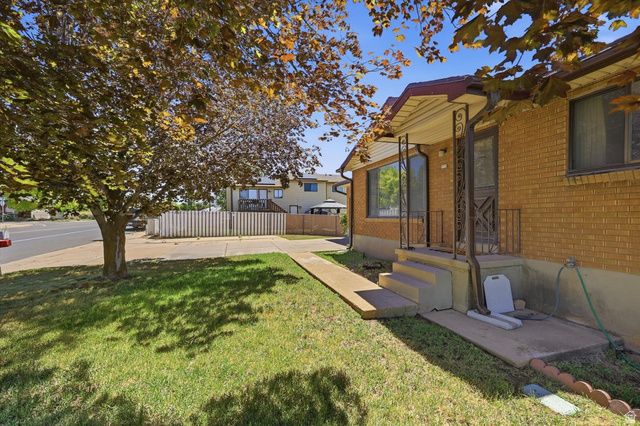 555 W 300 N, Clearfield, UT 84015