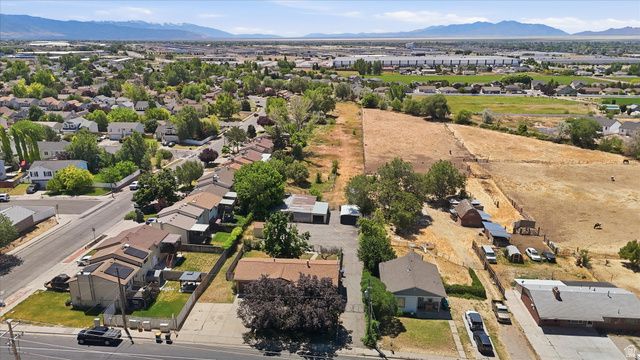 555 W 300 N, Clearfield, UT 84015