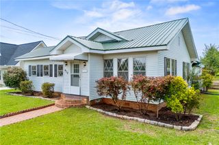 410 S Cherry Street, Seneca, SC 29678