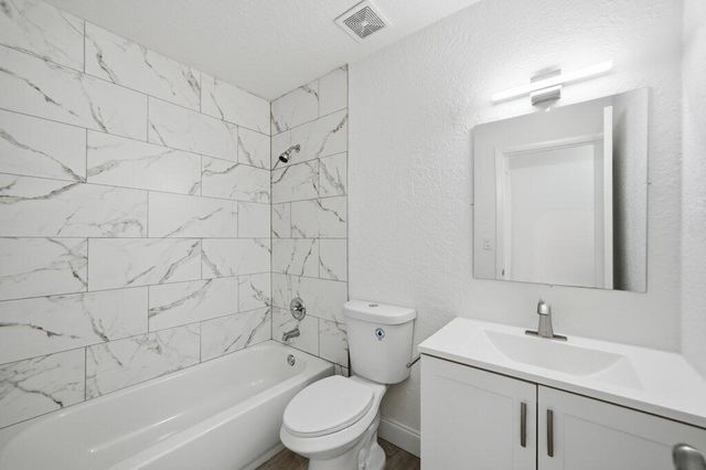 905 NW 22nd Avenue, Delray Beach, FL 33445