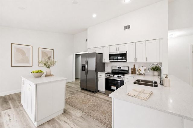 905 NW 22nd Avenue, Delray Beach, FL 33445