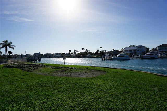 340 PINELLAS BAYWAY S 203, Tierra Verde, FL 33715