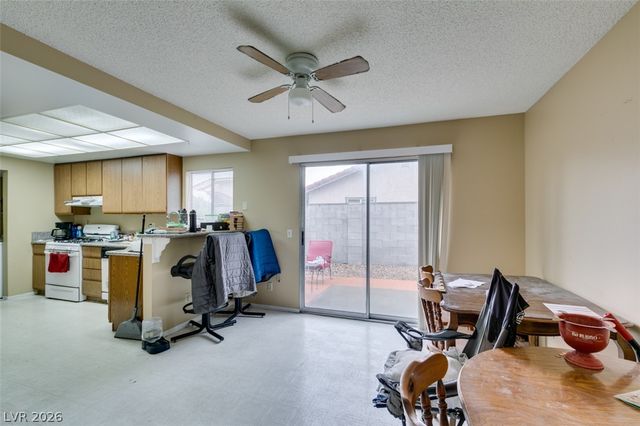 102 Boysenberry Lane, Henderson, NV 89074