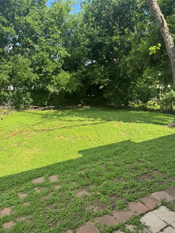 4414 Roberts Street, Greenville, TX 75401