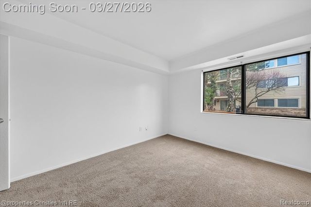 3815 Lone Pine Road, West Bloomfield, MI 48323