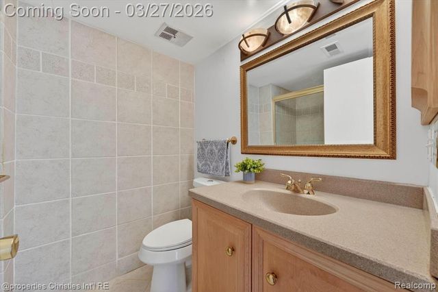 3815 Lone Pine Road, West Bloomfield, MI 48323