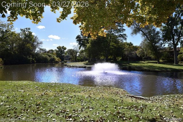 3815 Lone Pine Road, West Bloomfield, MI 48323