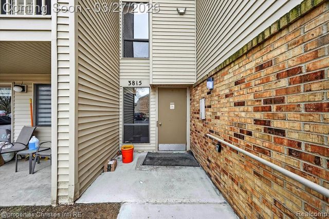 3815 Lone Pine Road, West Bloomfield, MI 48323