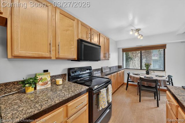 3815 Lone Pine Road, West Bloomfield, MI 48323