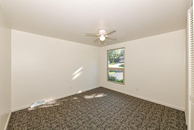 6508 N Tichigan ROAD, Waterford, WI 53185