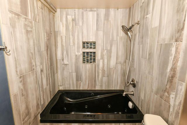6508 N Tichigan ROAD, Waterford, WI 53185