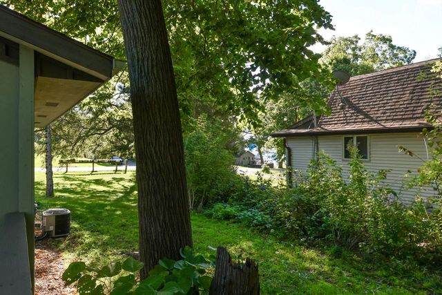 6508 N Tichigan ROAD, Waterford, WI 53185