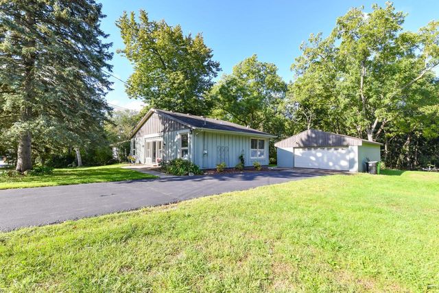 6508 N Tichigan ROAD, Waterford, WI 53185