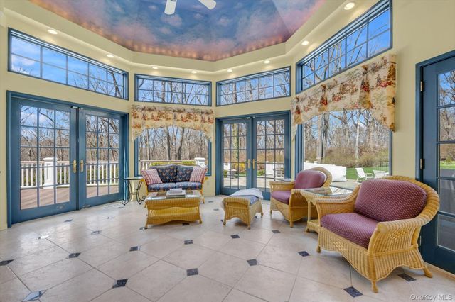 12 OVERLOOK Court, Lattingtown, NY 11560